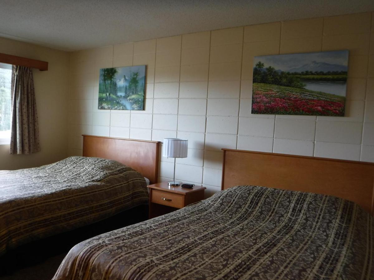 Port McNeill Haida Way Motor Inn المظهر الخارجي الصورة