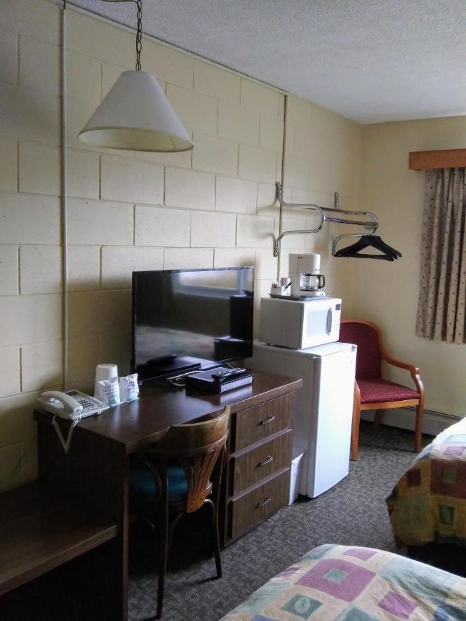 Port McNeill Haida Way Motor Inn المظهر الخارجي الصورة