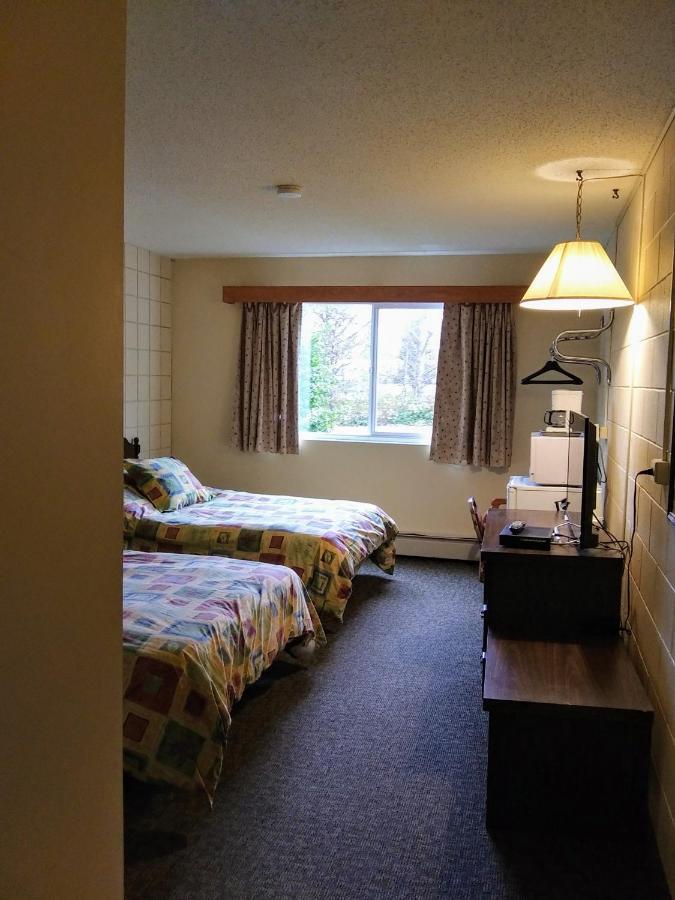 Port McNeill Haida Way Motor Inn المظهر الخارجي الصورة